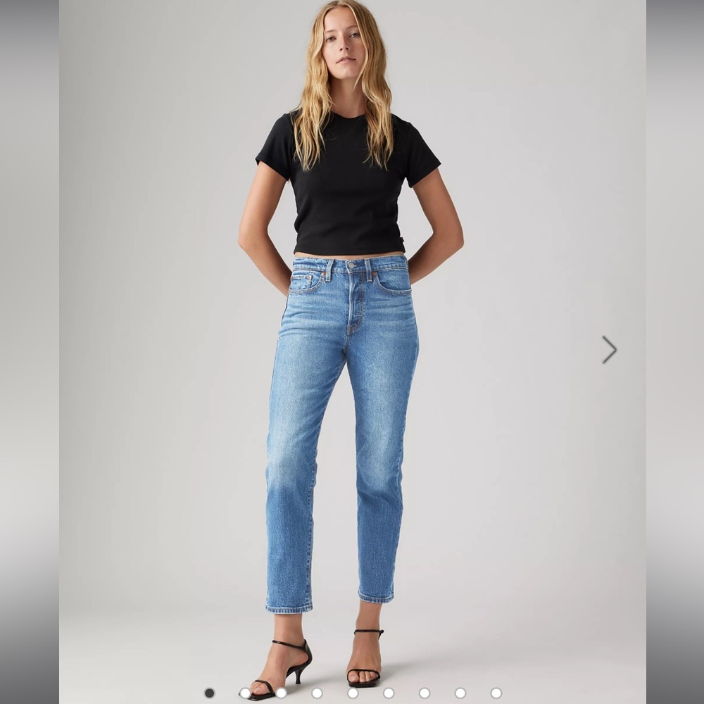 Levi’s wedgie in light wash